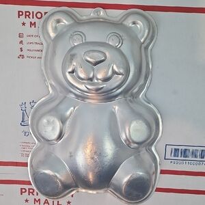 1986 Wilton Teddy Bear Steel cake baking pan